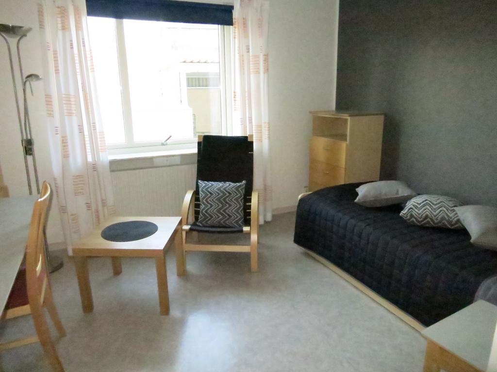 Vaernamo Folkhoegskolas Vandrarhem Zimmer foto