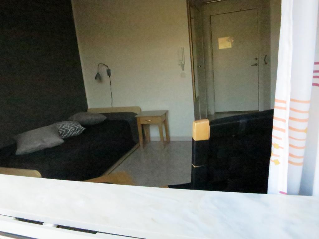 Vaernamo Folkhoegskolas Vandrarhem Zimmer foto