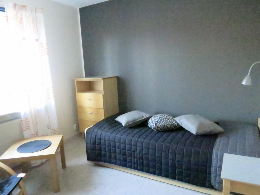 Vaernamo Folkhoegskolas Vandrarhem Zimmer foto